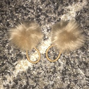 NWOT Pom Pom ponytail holders